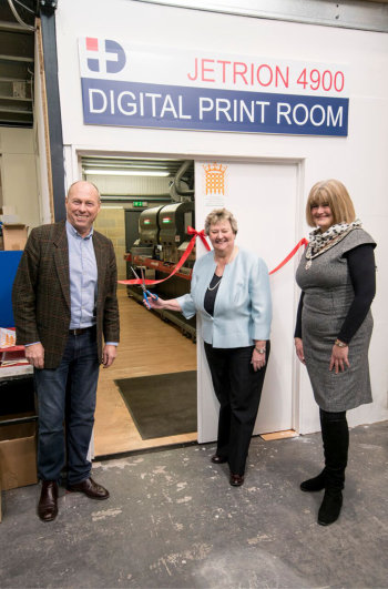 PID Labelling Systems’ John Mayers with South Derbyshire MP Heather Wheeler and Melbourne Parish Council Chair Wendy Earp at the ribbon cutting ceremony for the company's new EFI Jetrion digital label production line.